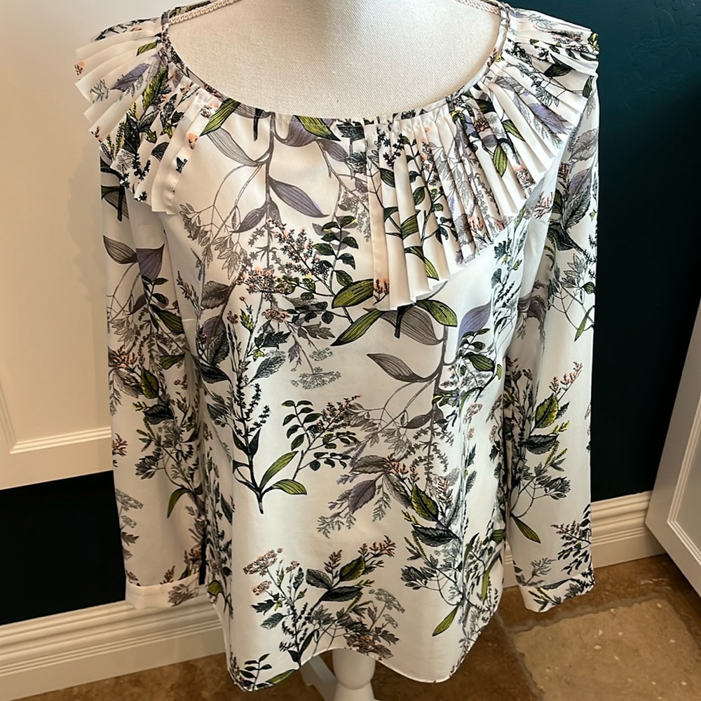 Banana Republic floral long sleeve blouse